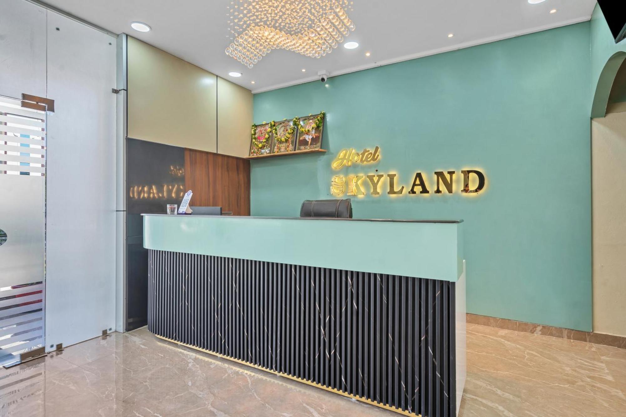 Hotel Sky Land Khammam Exteriér fotografie