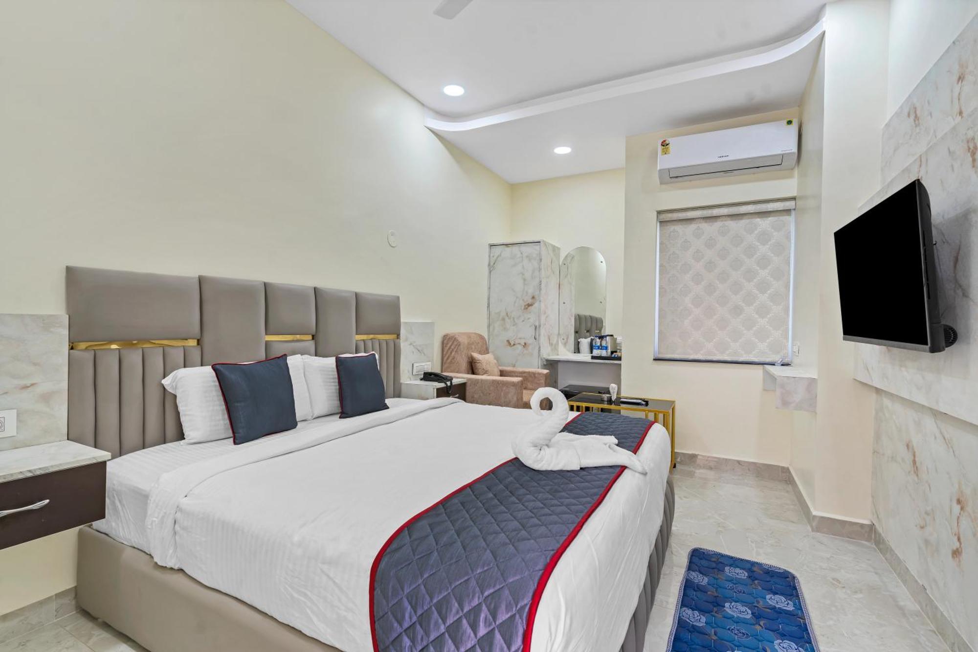 Hotel Sky Land Khammam Exteriér fotografie