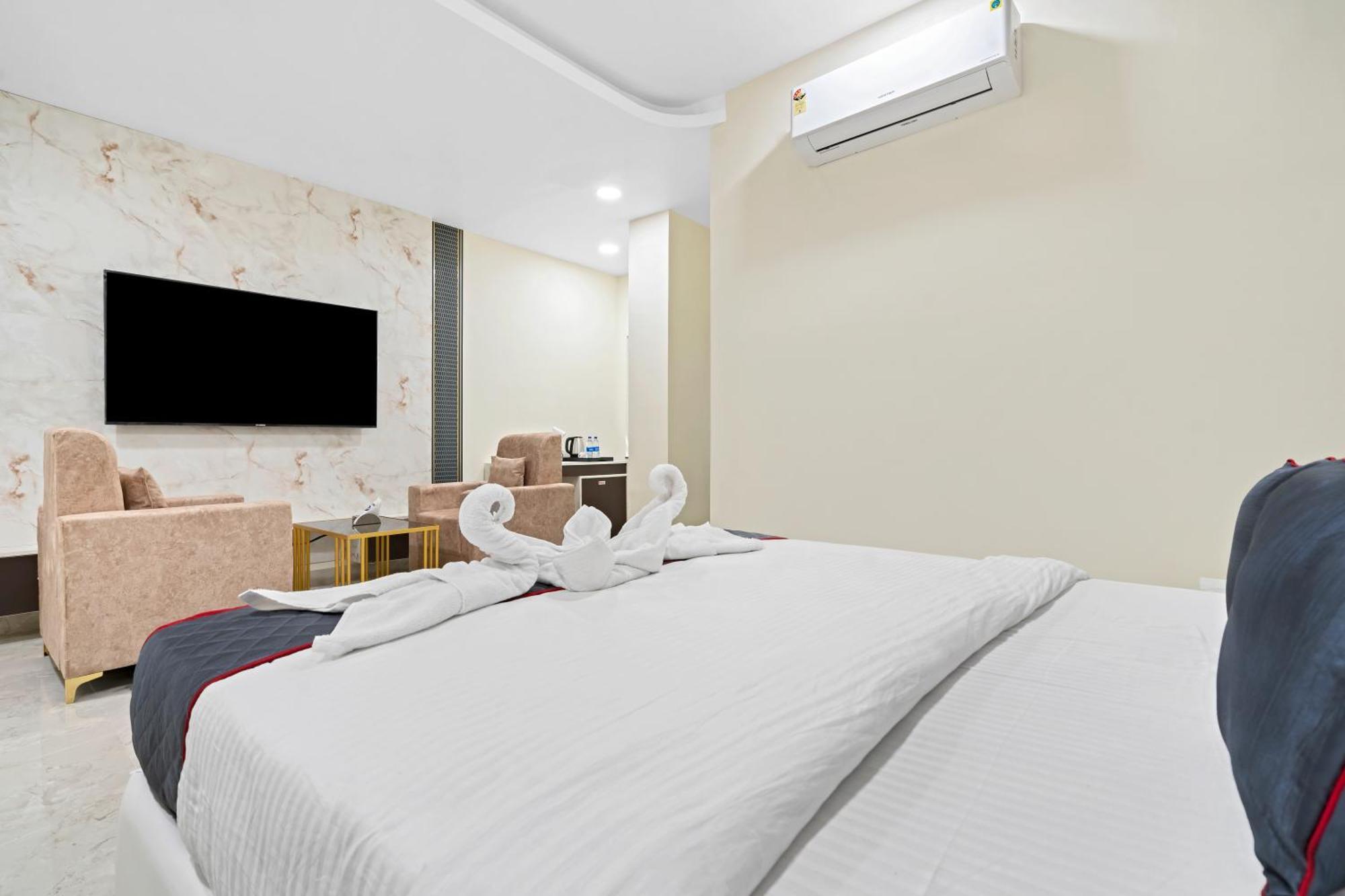 Hotel Sky Land Khammam Exteriér fotografie