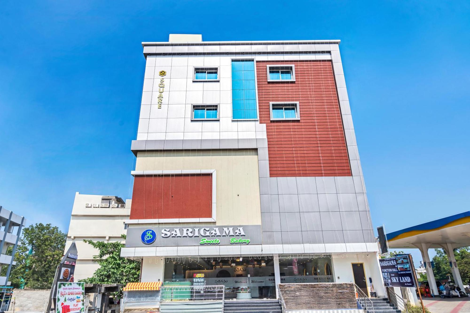 Hotel Sky Land Khammam Exteriér fotografie