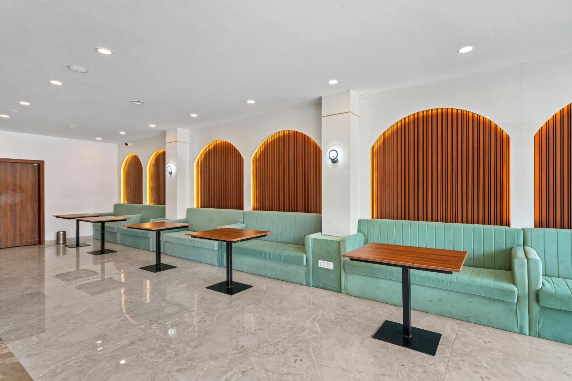 Hotel Sky Land Khammam Exteriér fotografie